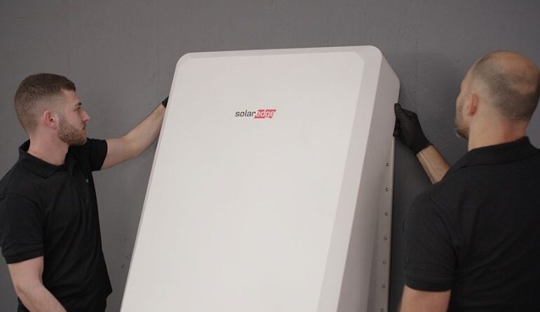 SolarEdge closes energy storage division