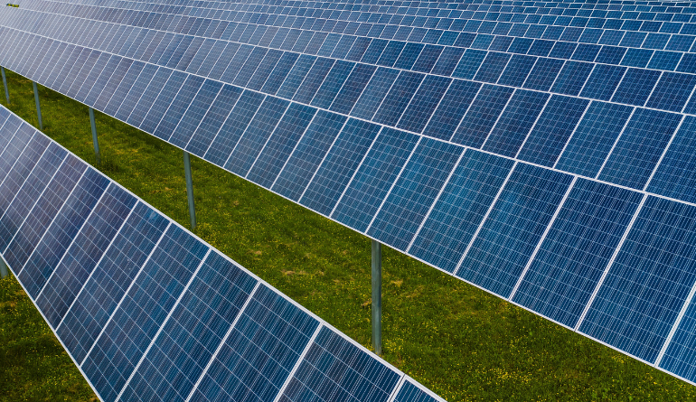 Minnesota awards first multi-megawatt solar projects under LMI community solar program